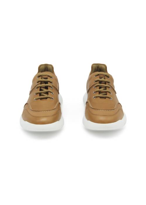 Camel leather sneakers
