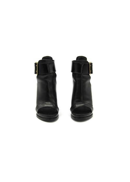 Burberry black leather boots