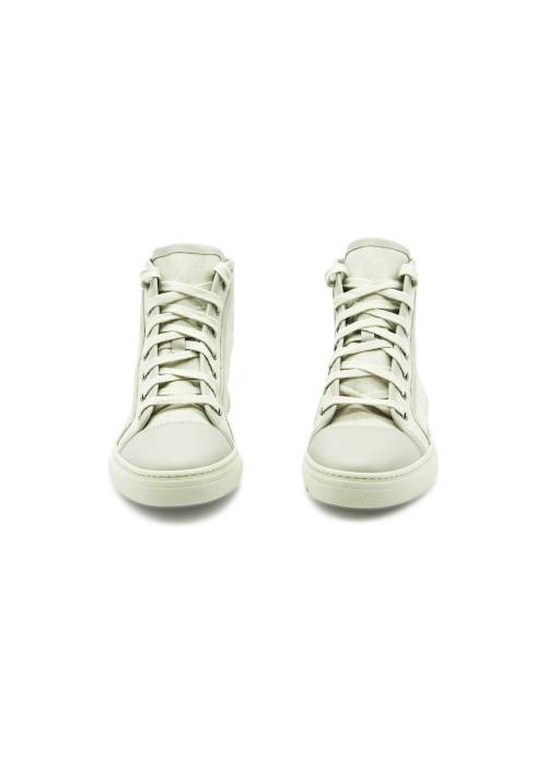 Sneakers aus Gucci-Stoff