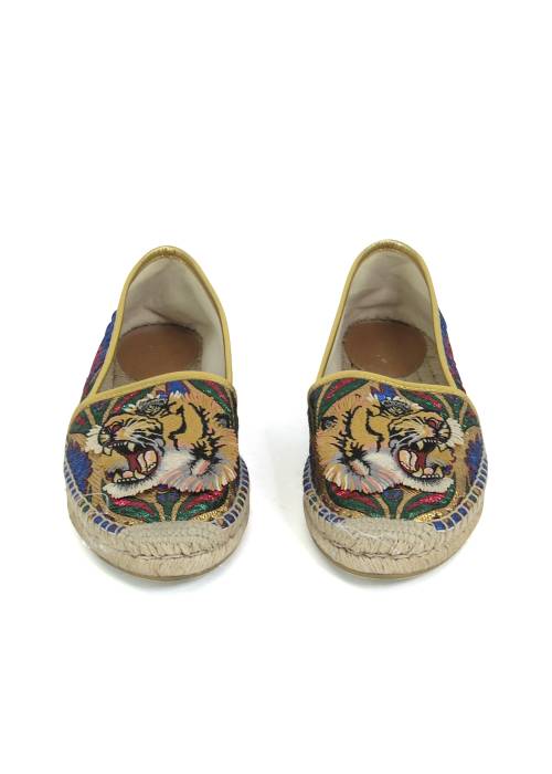 Coloured espadrilles with a tiger