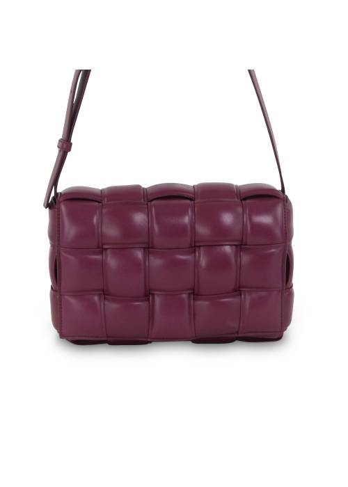 Padded Cassette bag in fuchsia quilted leather