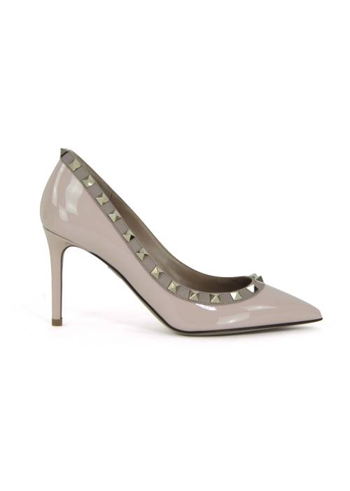 Rockstud pumps in pink patent leather