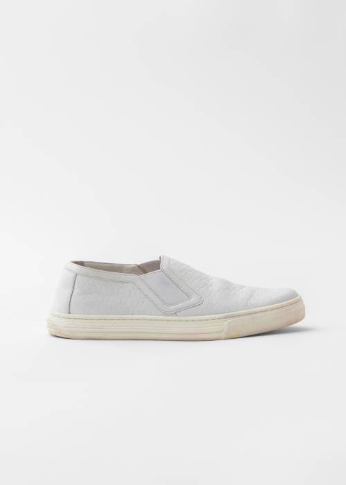 Weiße Slip-On-Sneaker aus Leder