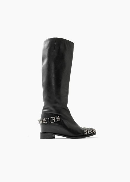 High boots with studs