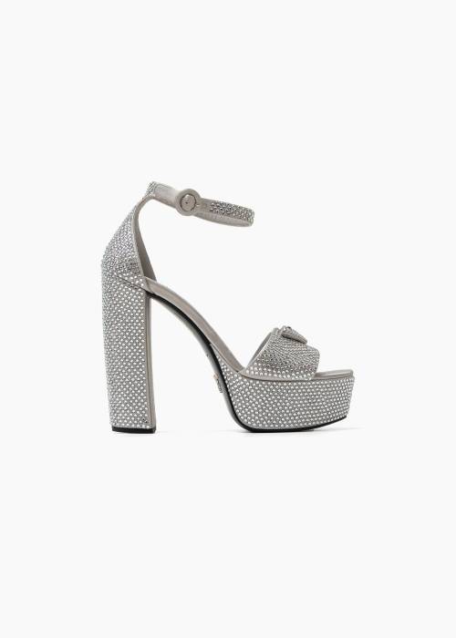 Silver pumps with crystals