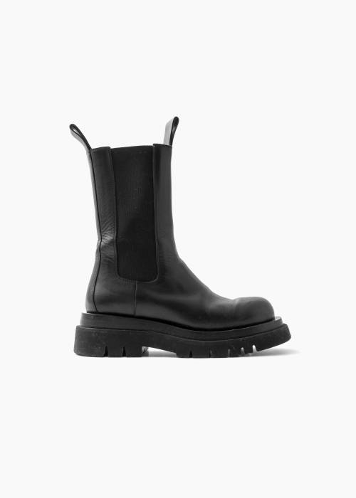 Lug boots in black leather