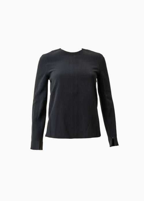 Straight top in black viscose