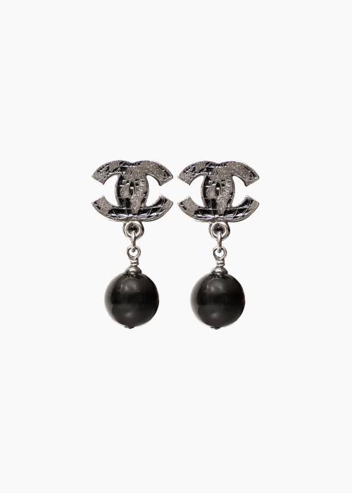 Boucles d’oreilles pendantes CC à perles