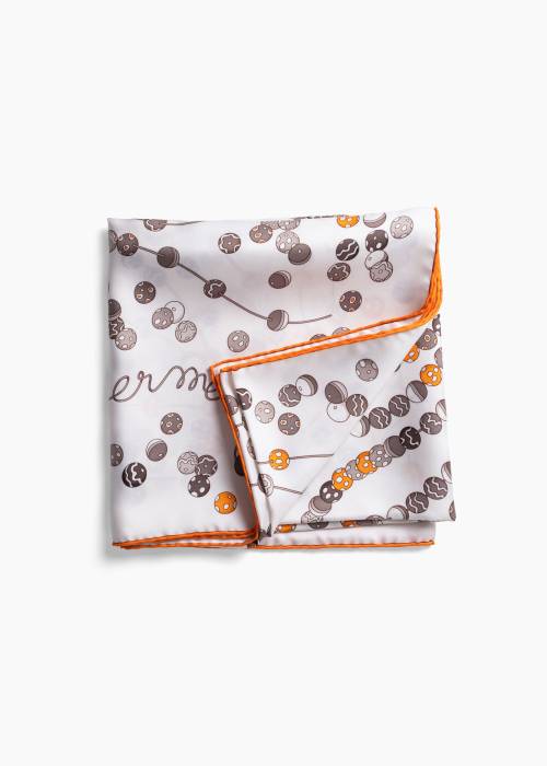 Carré 90  "Dancing perles" en soie