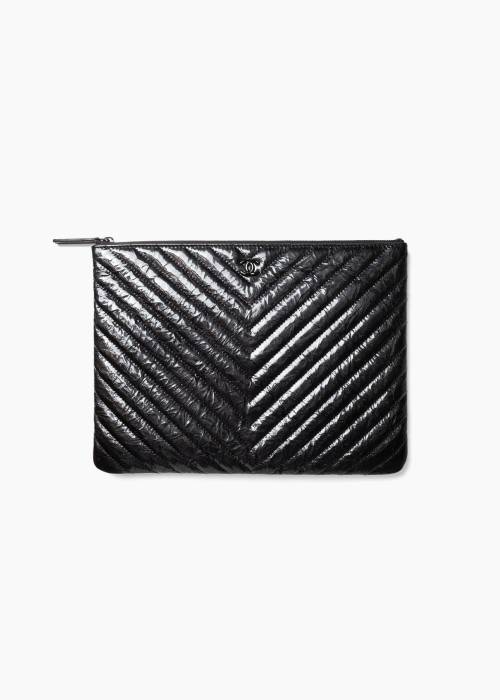 Pochette motif Chevron en cuir verni