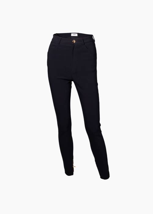Black skinny pants