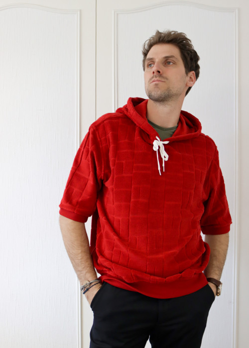 Red cotton hooded t-shirt
