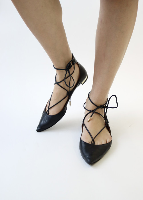 Black leather ballerinas with laces
