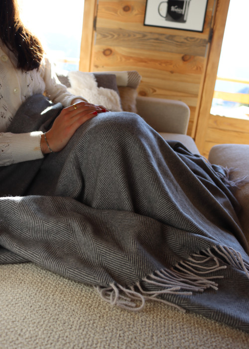 Cashmere throw from Frette