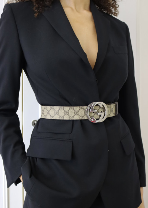 Beige leather belt with silver buckle