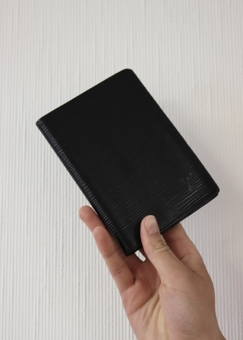 Passport book in black epi leather