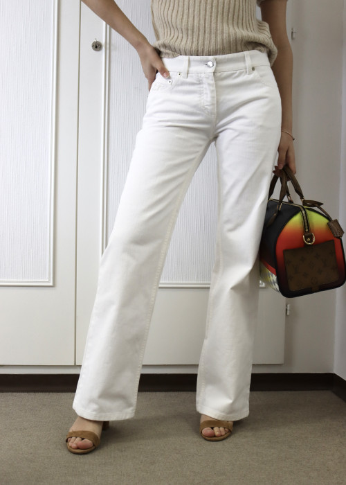 Weiße Jeans mit geradem Schnitt