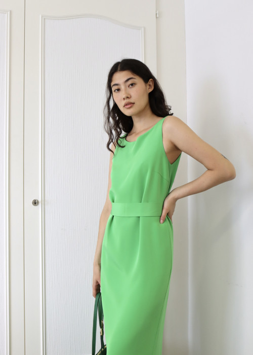 Grünes langes Kleid