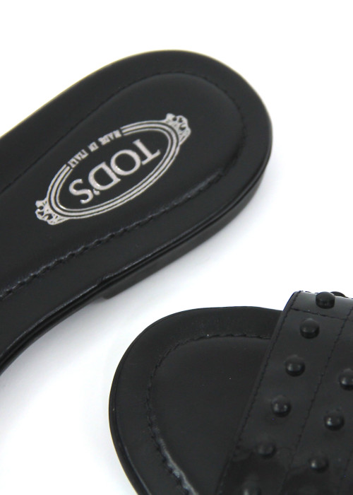 Black patent leather sandals