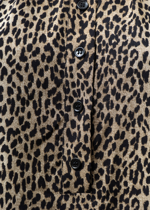 Leopardenkleid mit Knöpfen