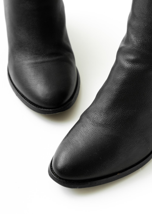 Method 65 Stiefeletten aus schwarzem genarbtem Leder