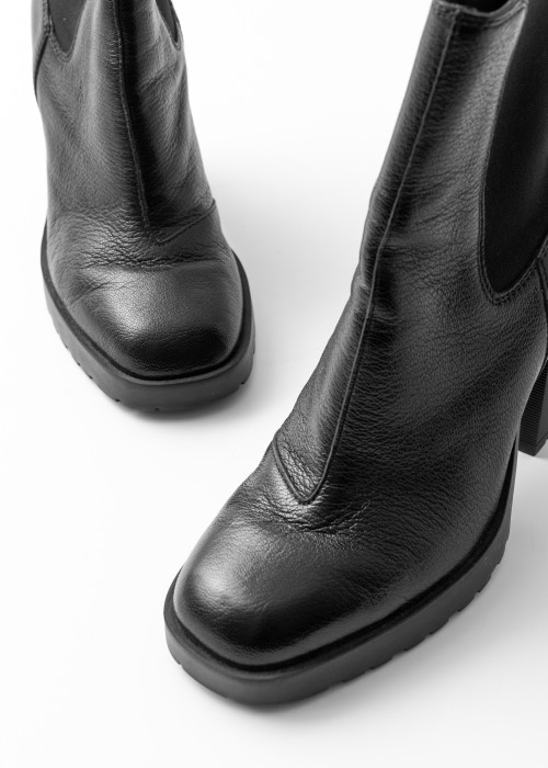 Schwarze Chelsea Boots