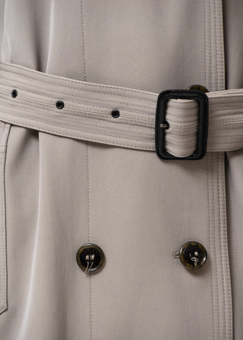 Trench coat with epaulets