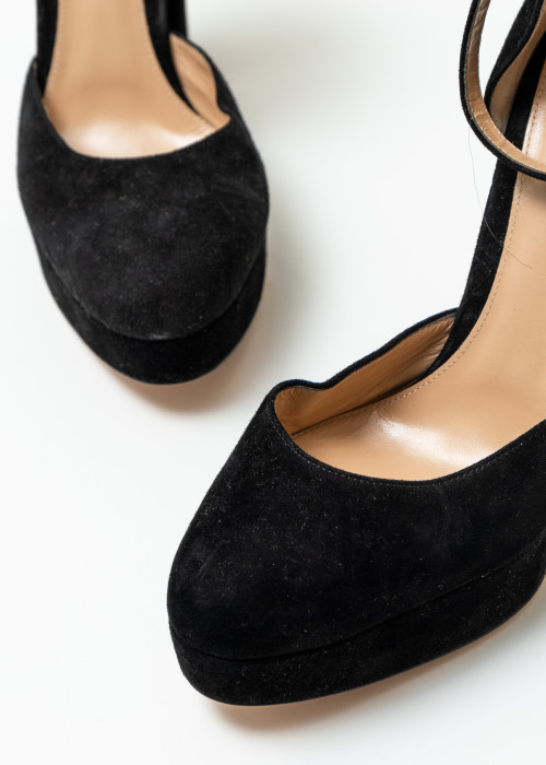 Black suede heels