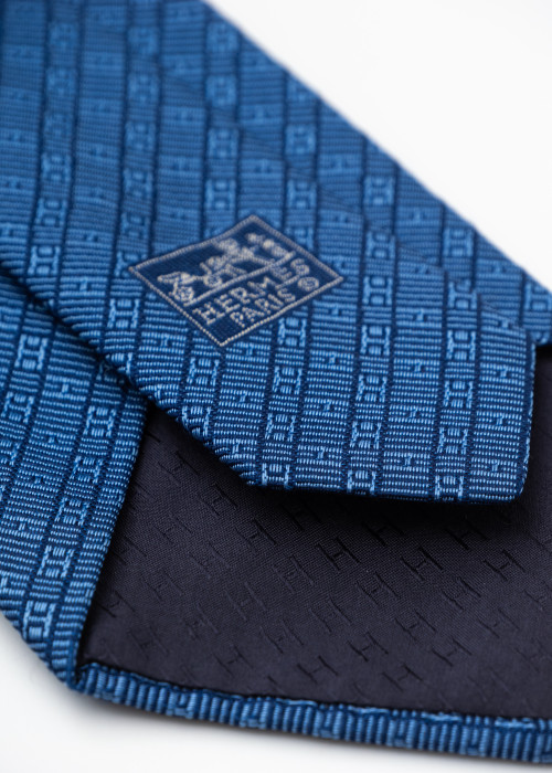 Blue silk tie motif H