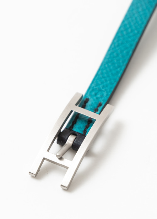 Reversible leather strap