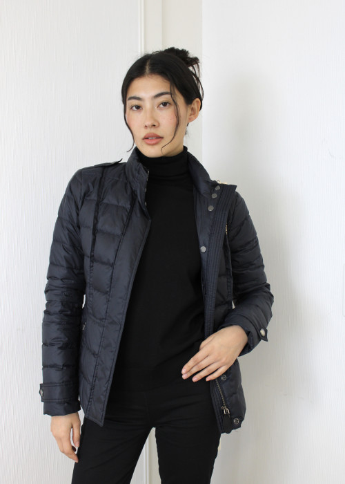 Short black down jacket