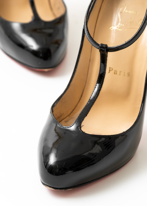 Patent leather pumps with heels