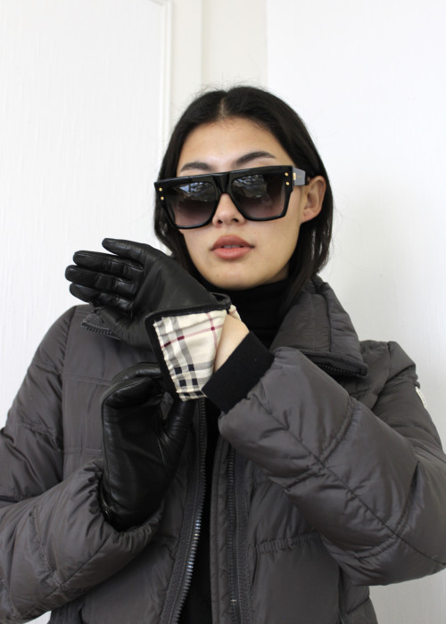 Black leather gloves