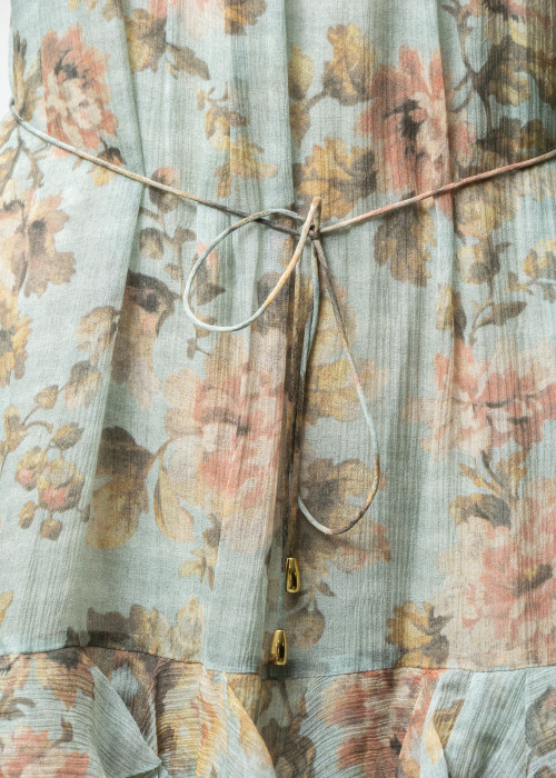 Robe en soie fluide à fines bretelles