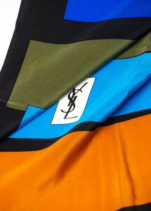 Foulard en soie multicolore