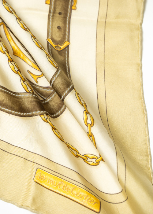 Carré en soie vert et beige