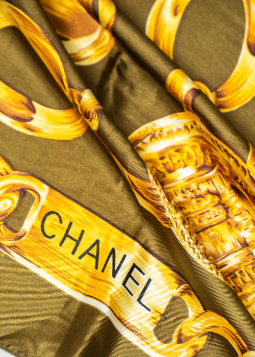 Carré en soie verte