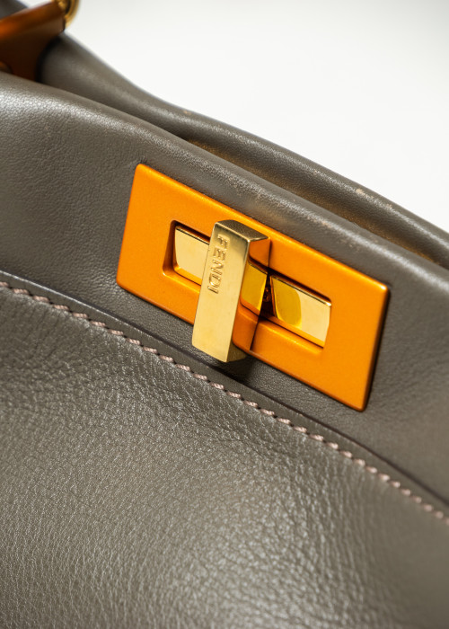 Sac Peekaboo Soft moyen format en cuir de veau gris