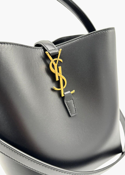 Sac Le 37 small en cuir noir