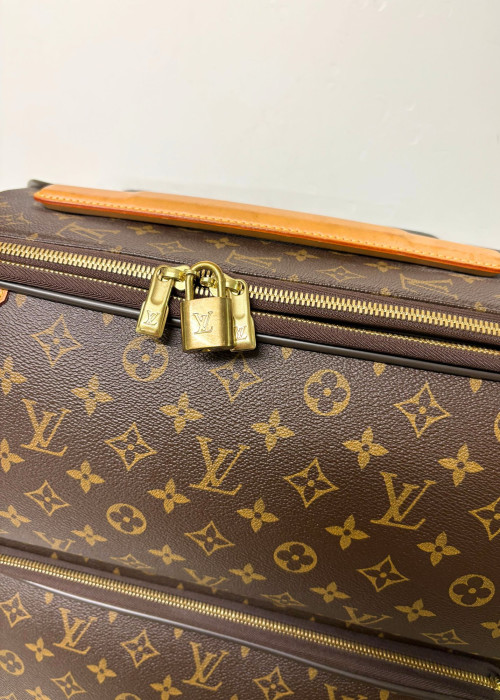 Valise cabine Pégase 55 en toile Monogram et cuir naturel