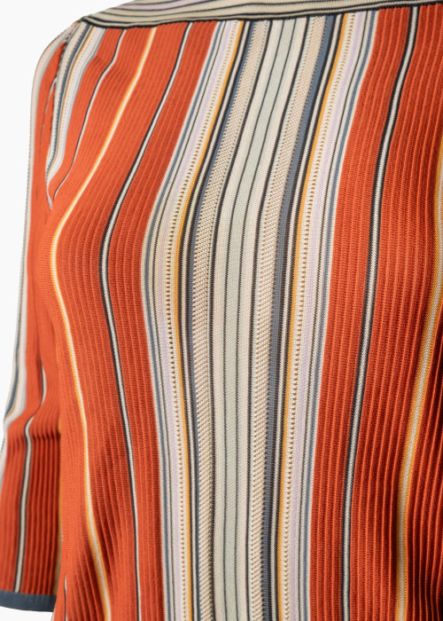 Haut en tricot rayé à encolure bateau