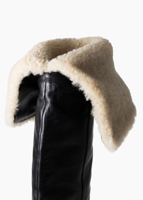 Botte cuissarde en cuir noir et peau de mouton