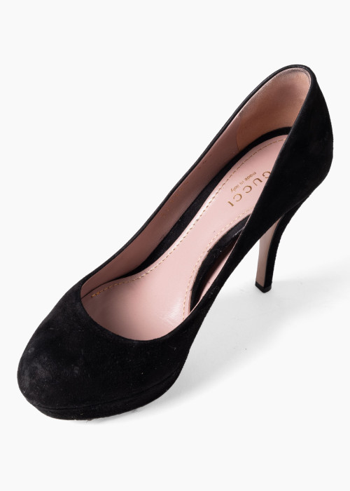 Plateau-Pumps aus Wildleder