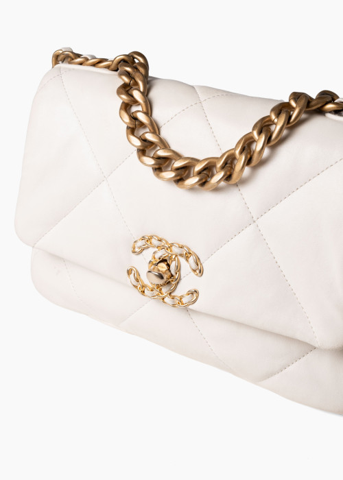 Chanel 19 Schultertasche aus weißem Leder