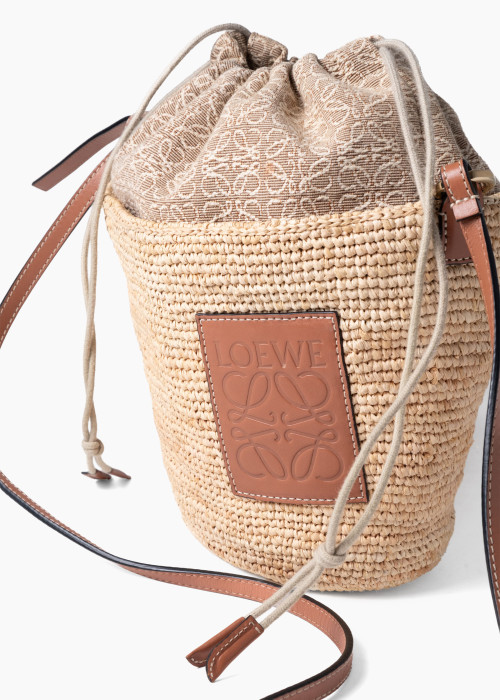 Natural raffia and leather bucket bag