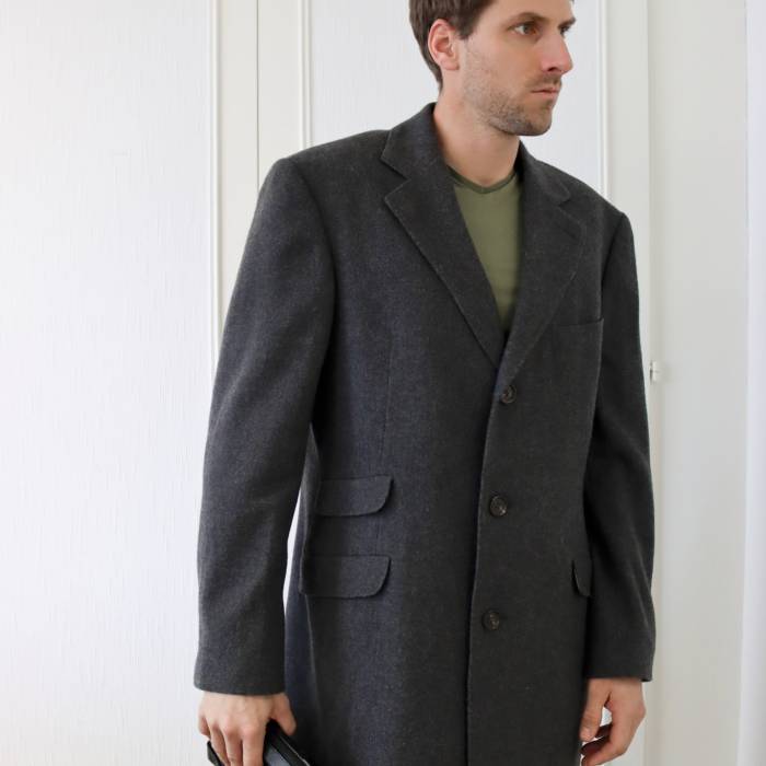 Manteau long gris foncé en laine Brunello Cucinelli