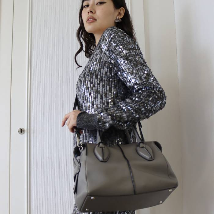Grey leather bag with silver jewellery Tod's