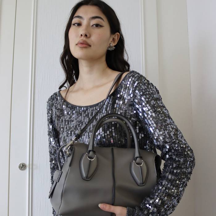 Grey leather bag with silver jewellery Tod's