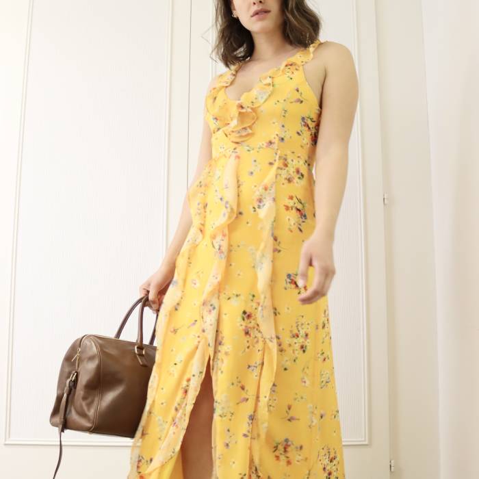 Gelbes langes Kleid mit Blumenprint Uterqüe