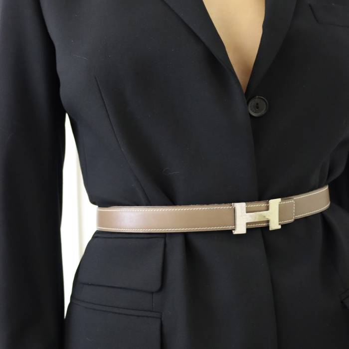 Taupefarbener Gürtel mit H-Schnalle Hermès